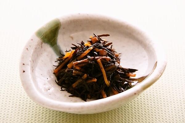 【簡単レシピ】食物繊維とミネラルたっぷり「ひじきの煮物」