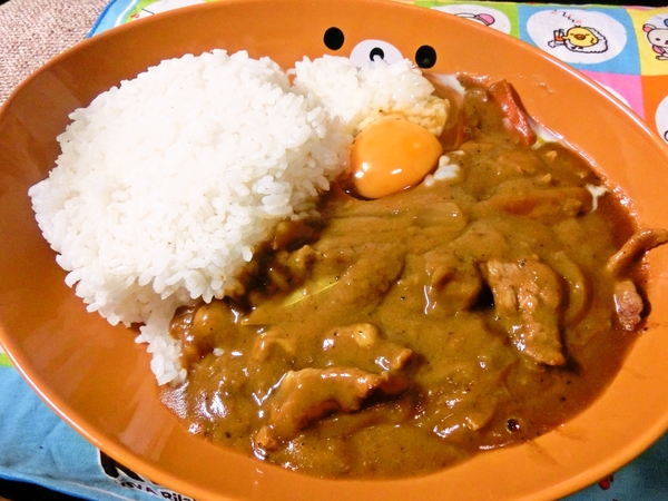 ハウスバーモンドカレー甘口　トッピング生タマゴ