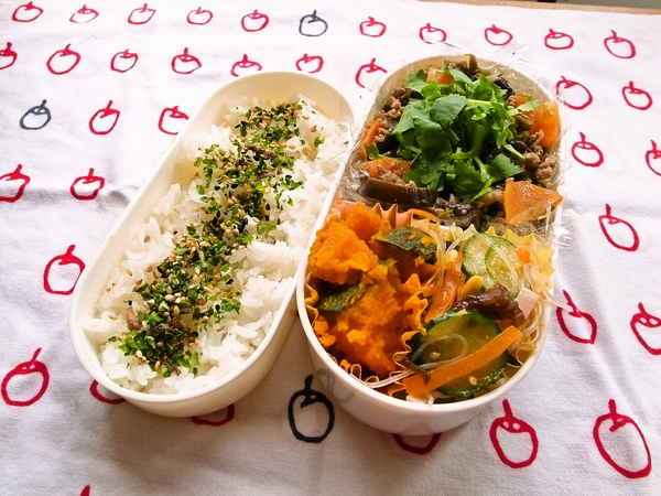 なすとひき肉のエスニック炒め弁当