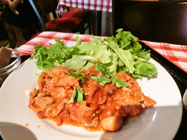 牛のトマトソース煮込み