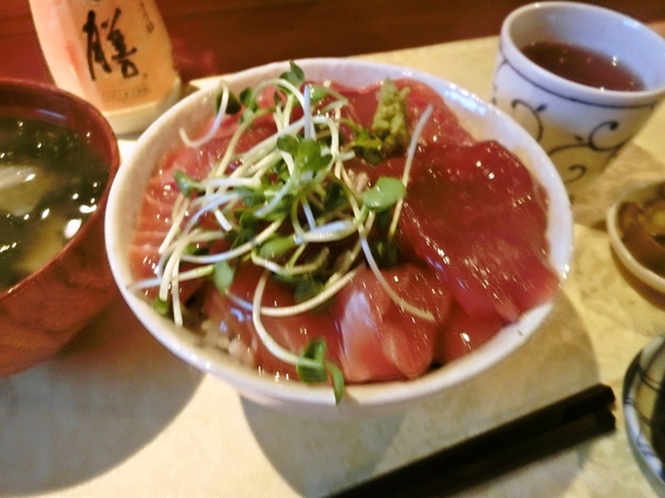 マグロ丼
