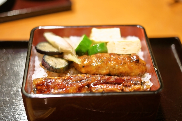 うなぎツクネどん