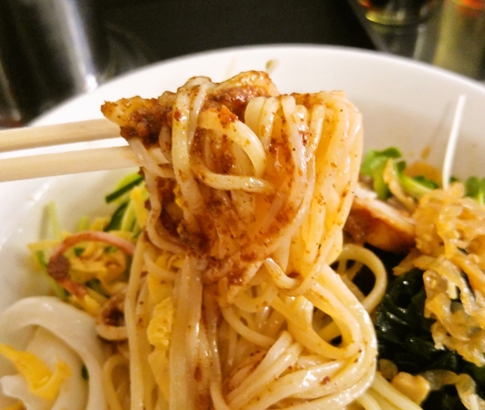 滑らかな手打ち麺☆