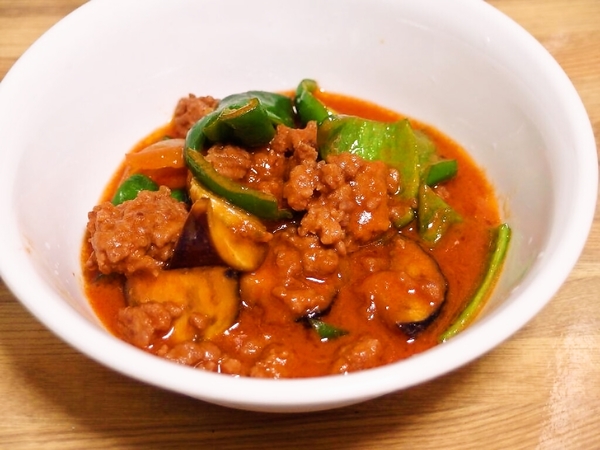 茄子とピーマンの旨辛肉味噌炒め