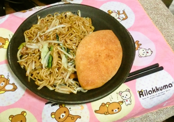 焼きそばとカレーパン