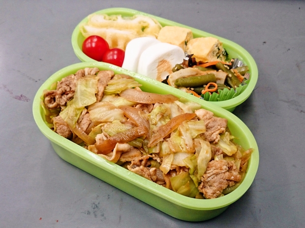 今日の愛妻弁当♪「回鍋肉丼」