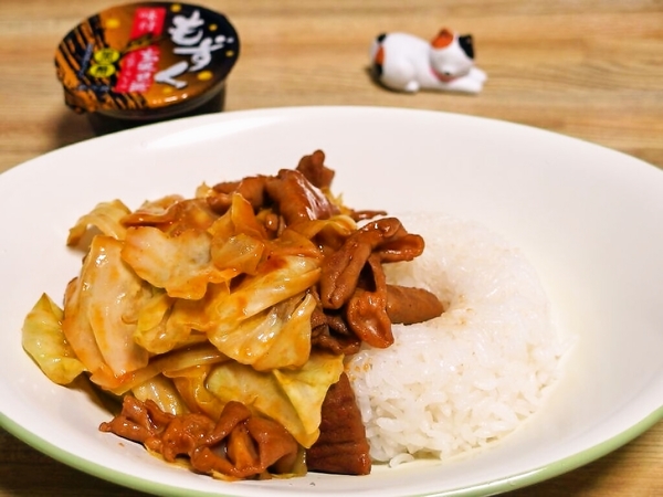 豚モツとキャベツ