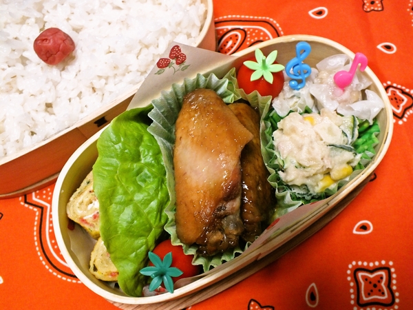 手羽先の煮物弁当