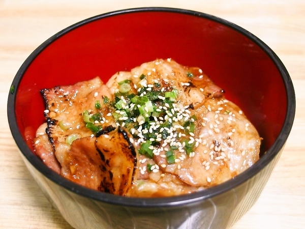 黄金の豚丼
