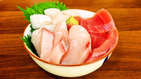 まぐろ丼