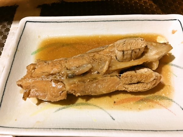 釧路居酒屋とんぼのカレイの煮つけ