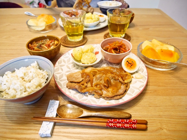 豚の生姜焼き 定食？