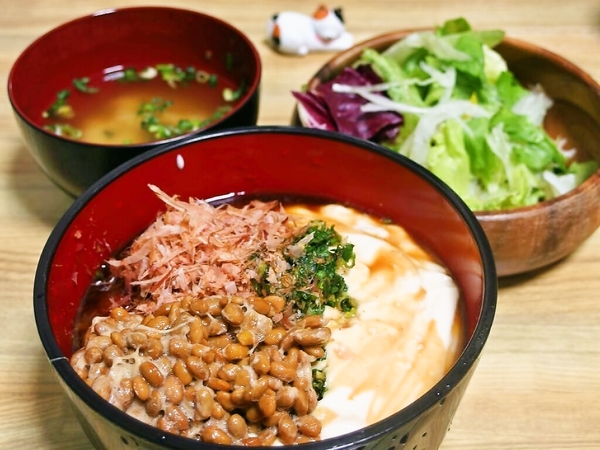 クリーム豆腐のねぎトロリ丼