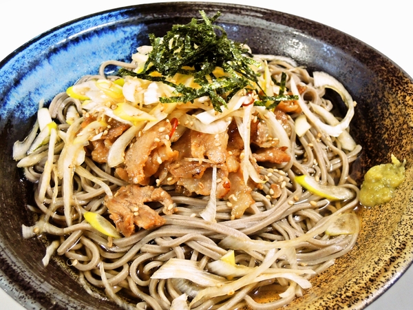 豚バラ肉蕎麦