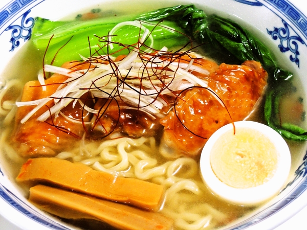 鶏手羽塩ラーメン