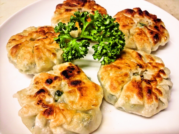 ニラ焼き餃子