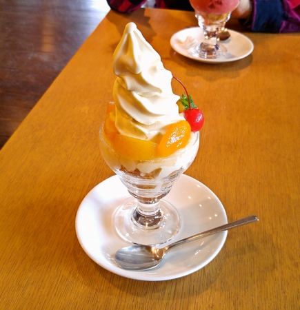 びわパフェ☆