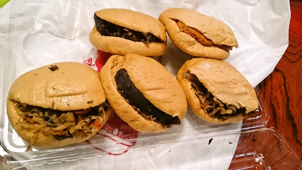 深大寺あめやさんのそばパン