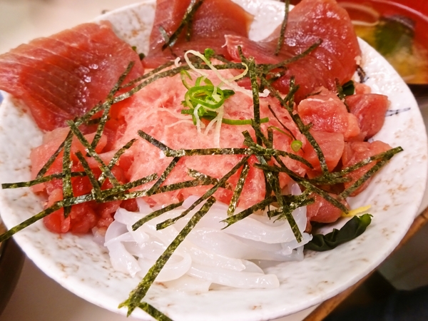 マグロ丼