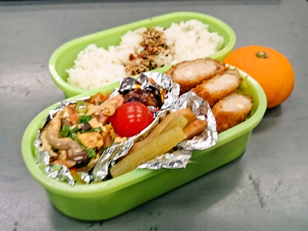 今日の愛妻弁当♪～ちょっとピンボケ