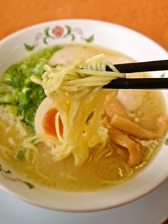 鶏白湯ラーメン＠餃子の王将②