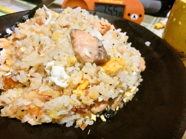 真夜中の鮭缶チャーハン