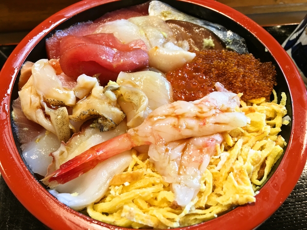 釧路吉江寿司ランチ生ちらし大盛り1000円