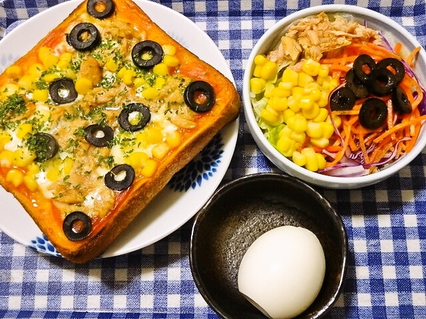 おうちで朝ごはん(ピザトースト)