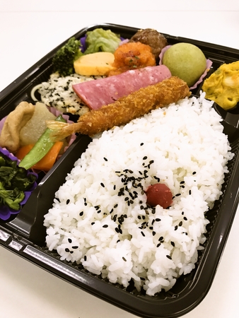 じゃがいも（沖縄県浦添市の弁当屋さん）の特別弁当