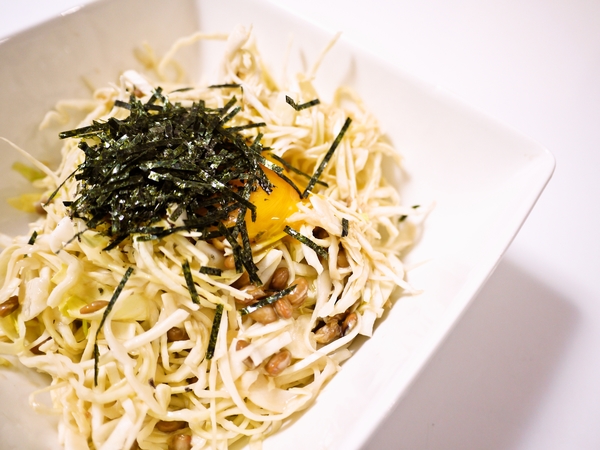 キャベツと納豆の和風おつまみサラダ