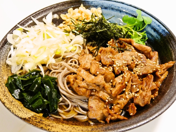 冷たい肉蕎麦