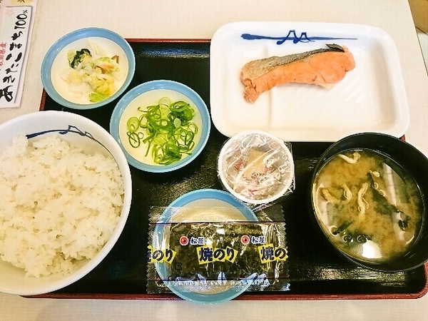 今日の朝食