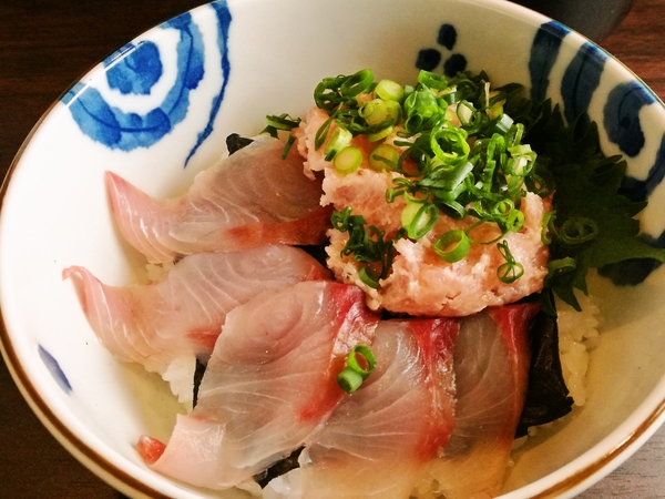 シマアジとネギトロの丼(自家製)