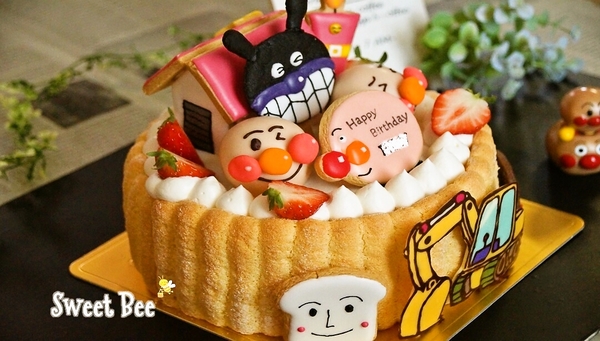 アンパンマンの誕生日ケーキ