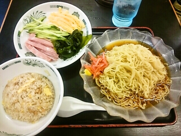 日高屋で昼食