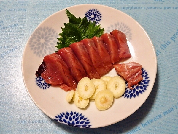 カツオのお刺身