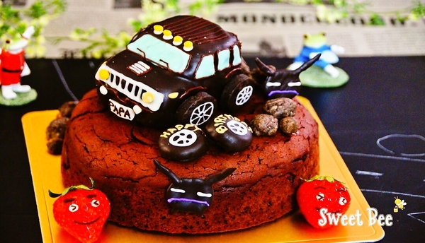 立体車ケーキ