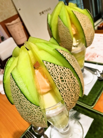 メロンパフェ