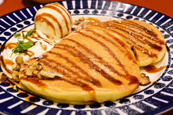 パステルのキャラメルパンケーキ