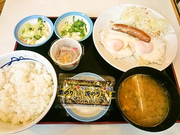 松屋で朝食