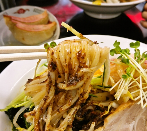 バシッ！っと打ちたて手打ち麺☆