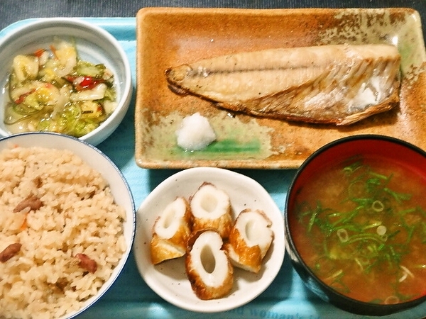 朝食