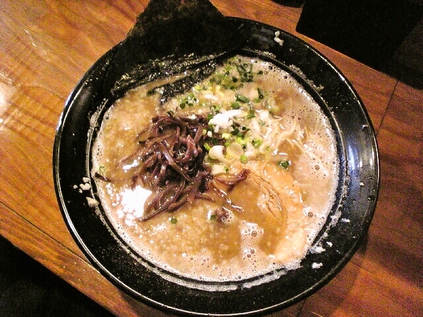 波動軒さんの豚骨ラーメン☆