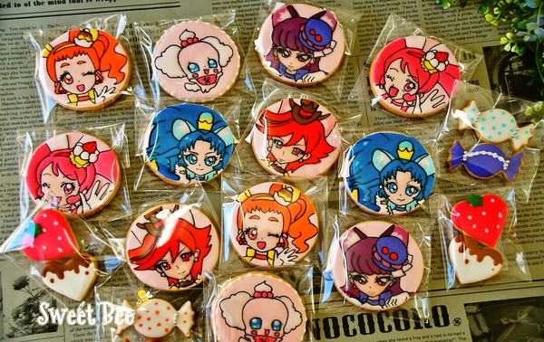 プリキュアアラモードのアイシングクッキー