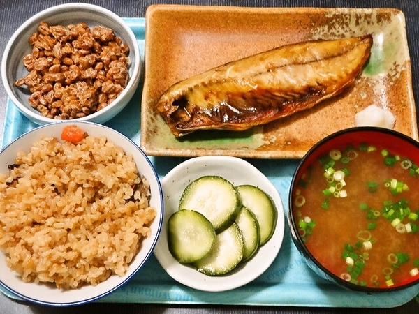 茶色の朝食