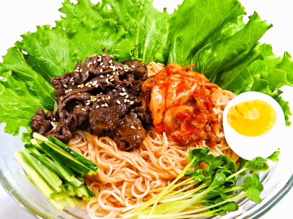 牛肉とキムチのビビンそうめん