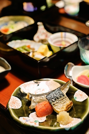 朝食