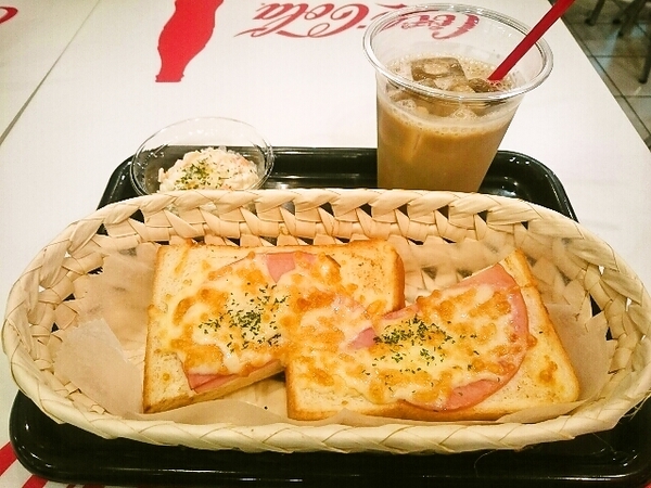 今日の朝食