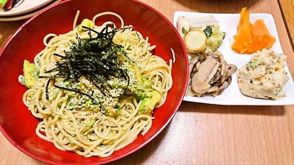 しらすとアボカドの和風すぱ