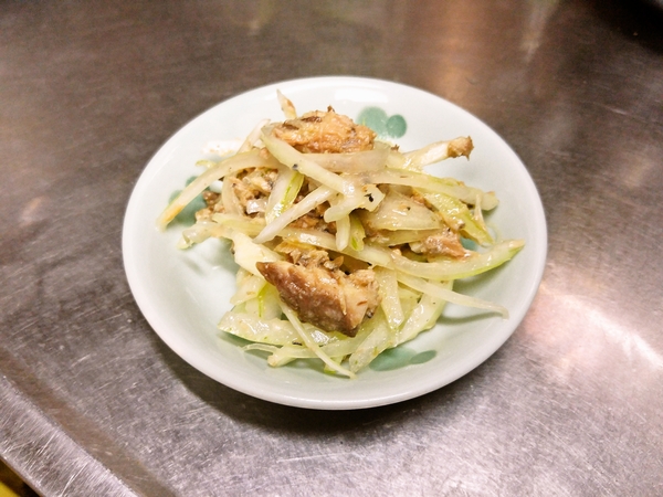 中性脂肪に、鯖の水煮缶詰めと玉葱の和え物☆